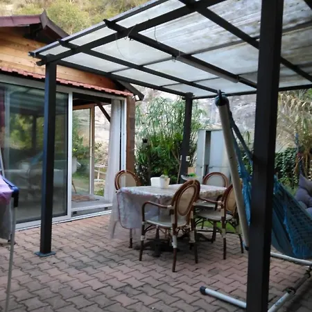 Oasis 木屋 *
