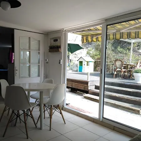 Oasis 木屋